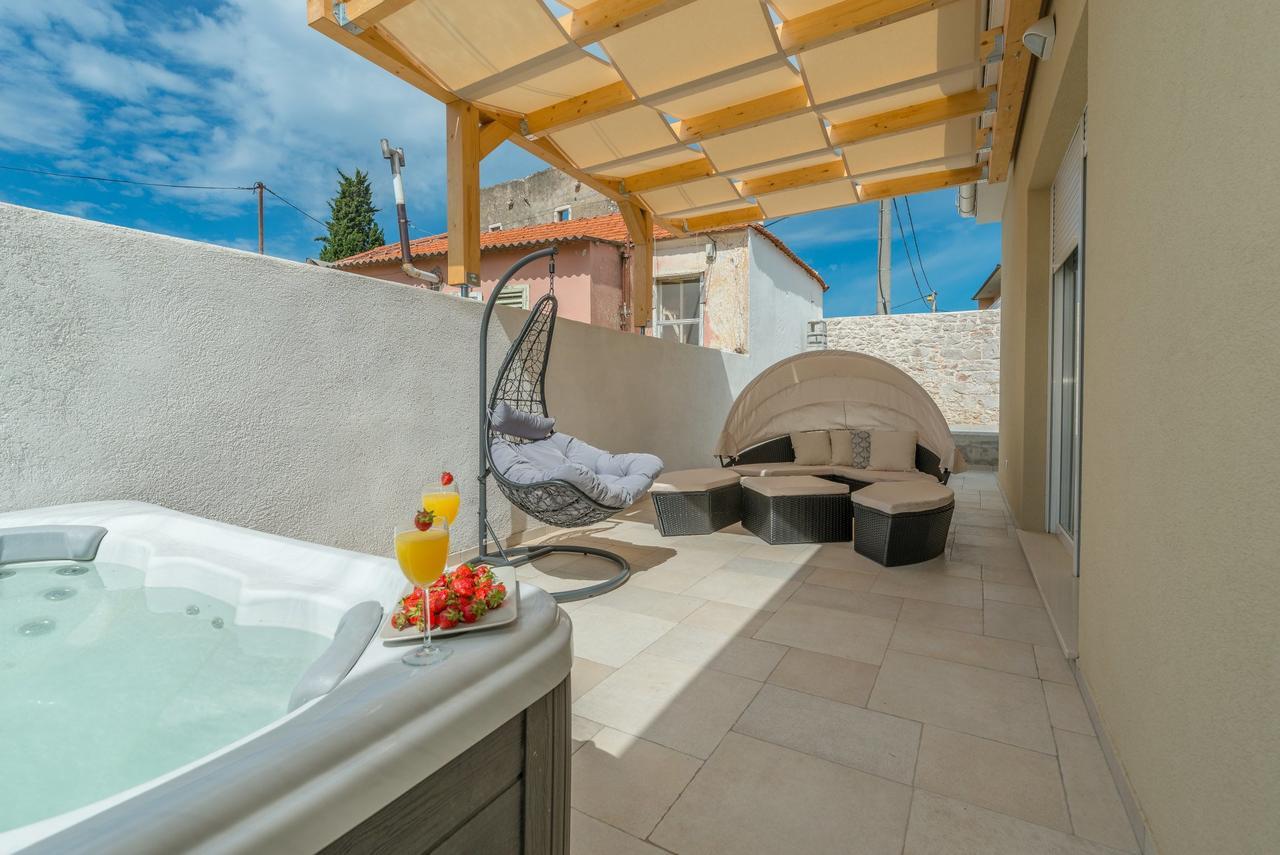 Villa Donato With Jacuzzi Zadar Buitenkant foto